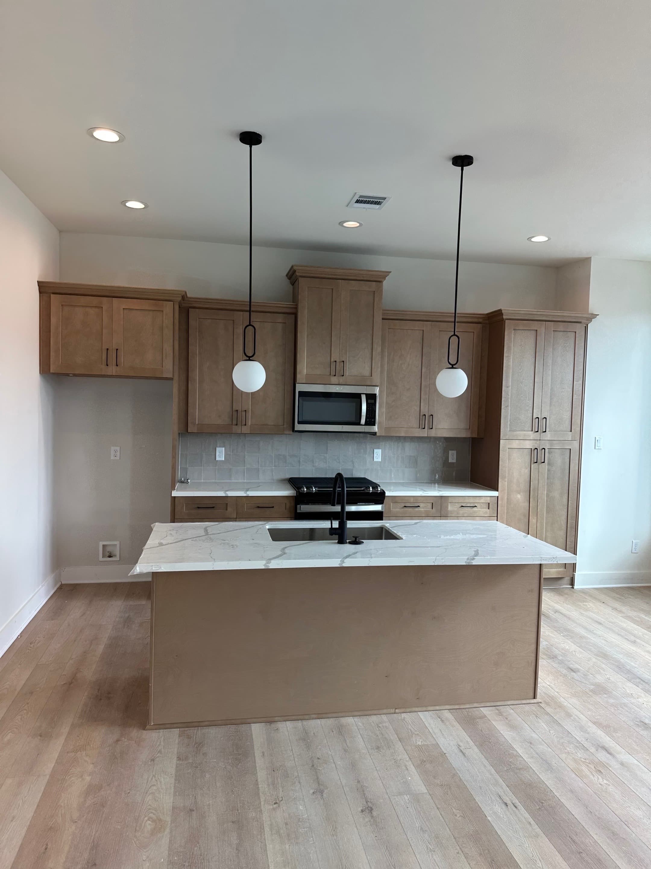 Houston cabinet and countertop installation — Kitchen cabinet installation — Houston